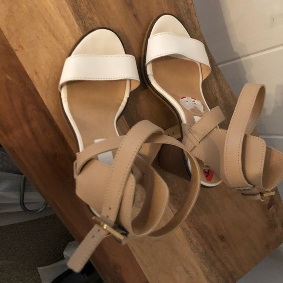 Cute Sumer heels - Picture 2 of 3